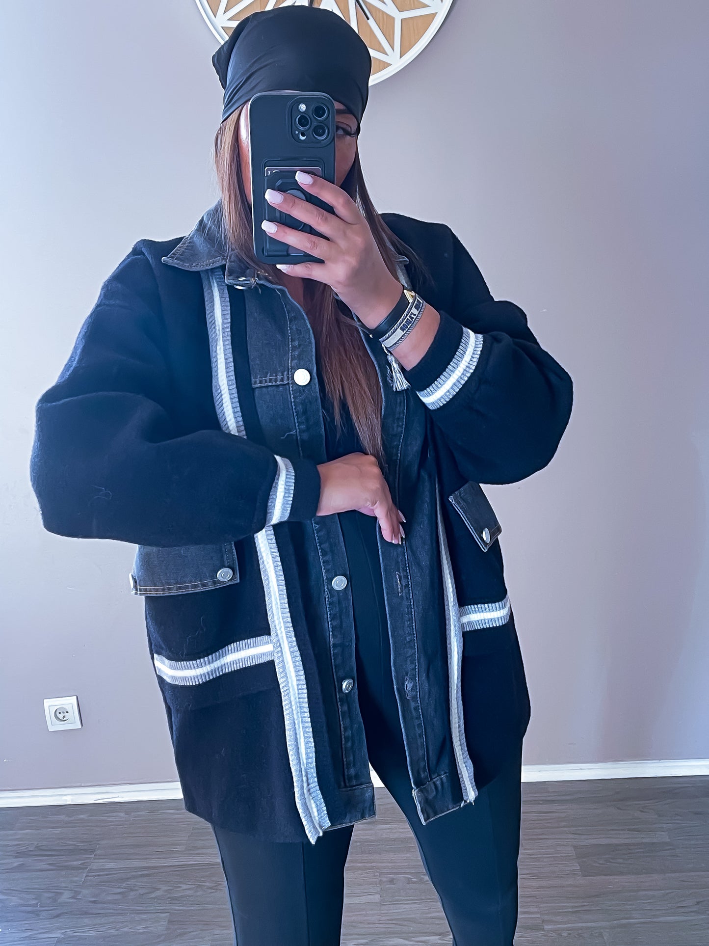 Gilet noir et jean