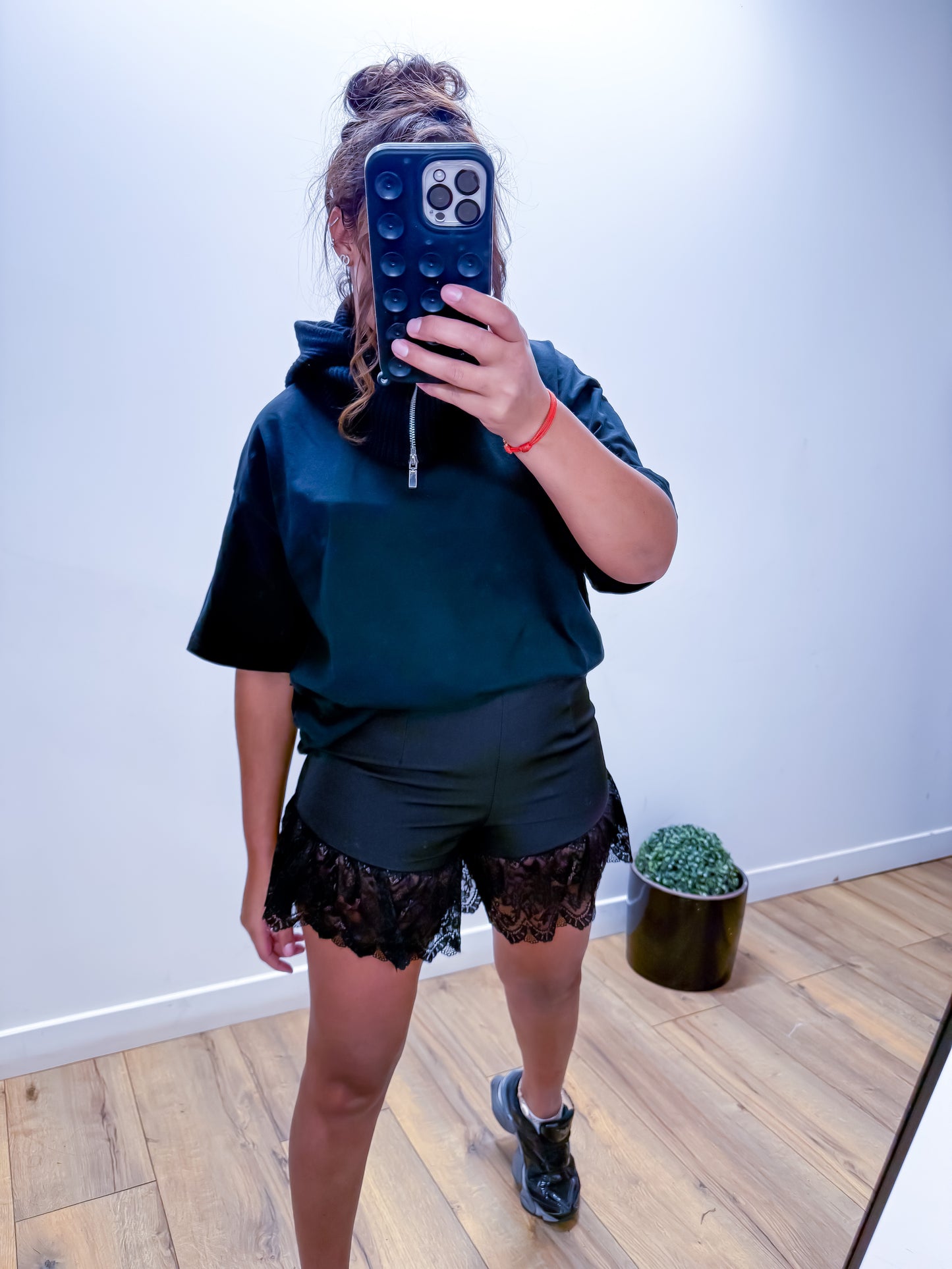 Short Dentella black