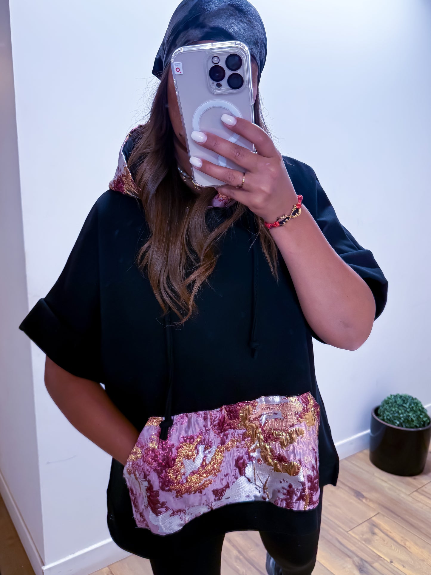 Pull à capuche TAZ noir - Mûzâ paris