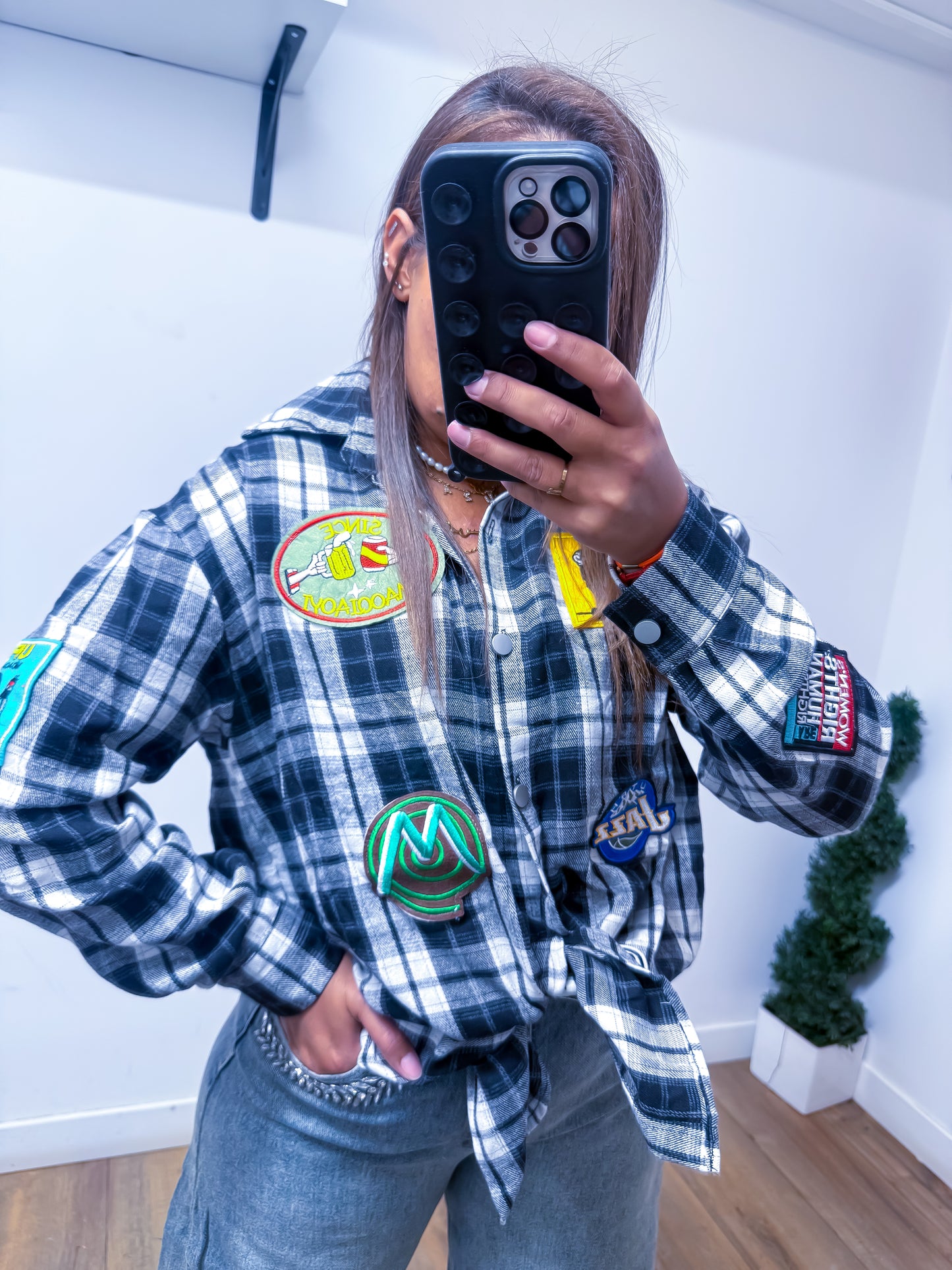 Exclusivité Mûzâ - Chemise à Carreaux avec Badges