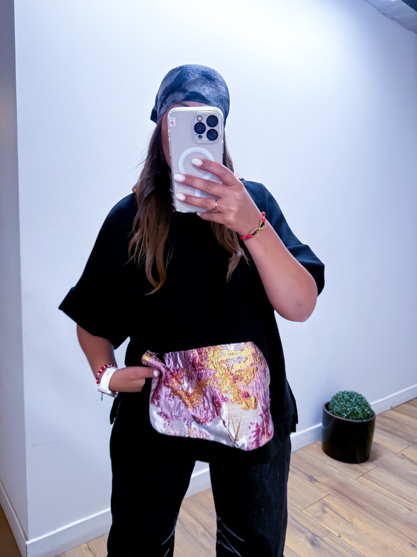 Pull à capuche TAZ noir - Mûzâ paris