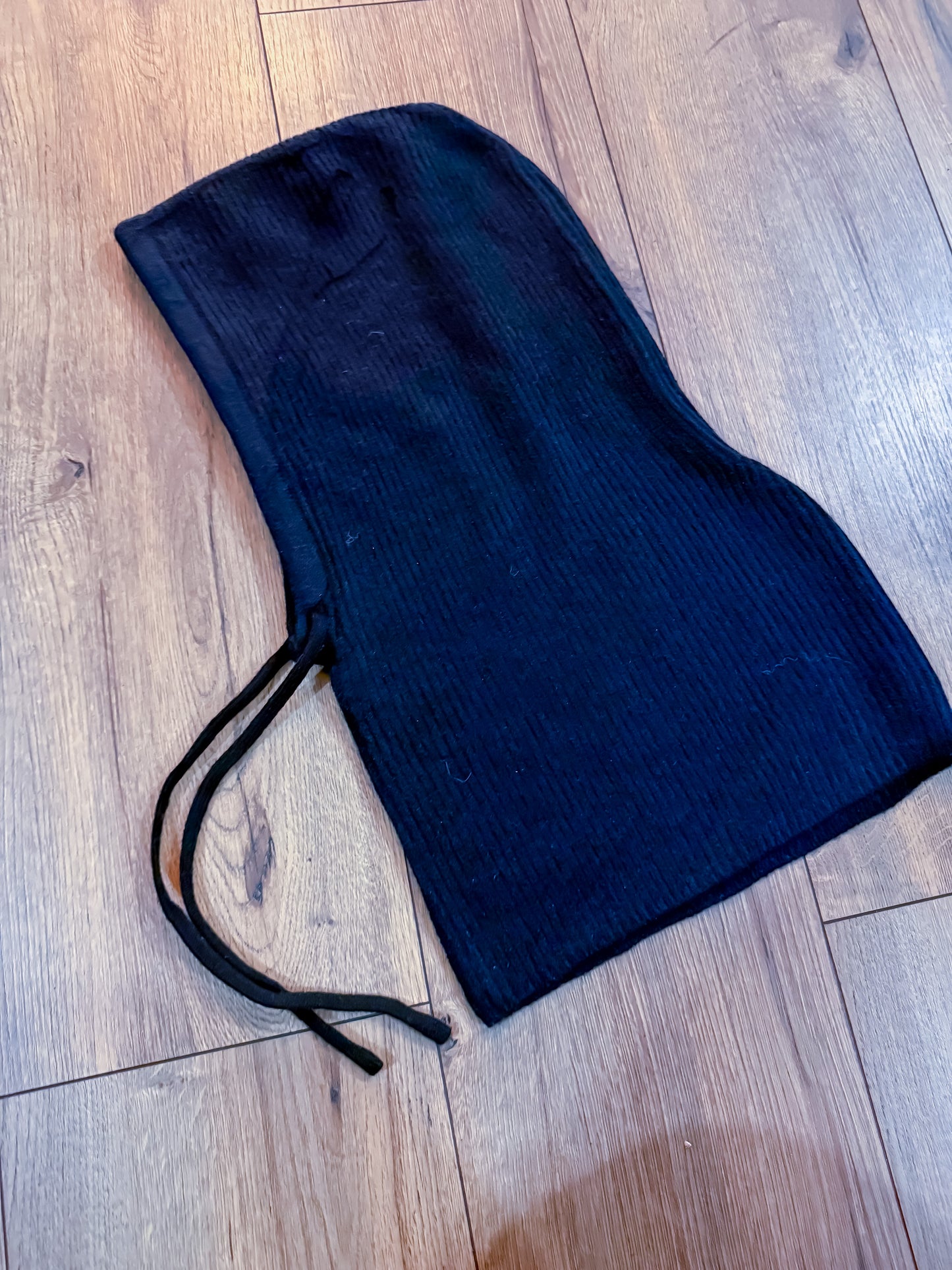 Cagoule à Lacet - Tricot Côtelé