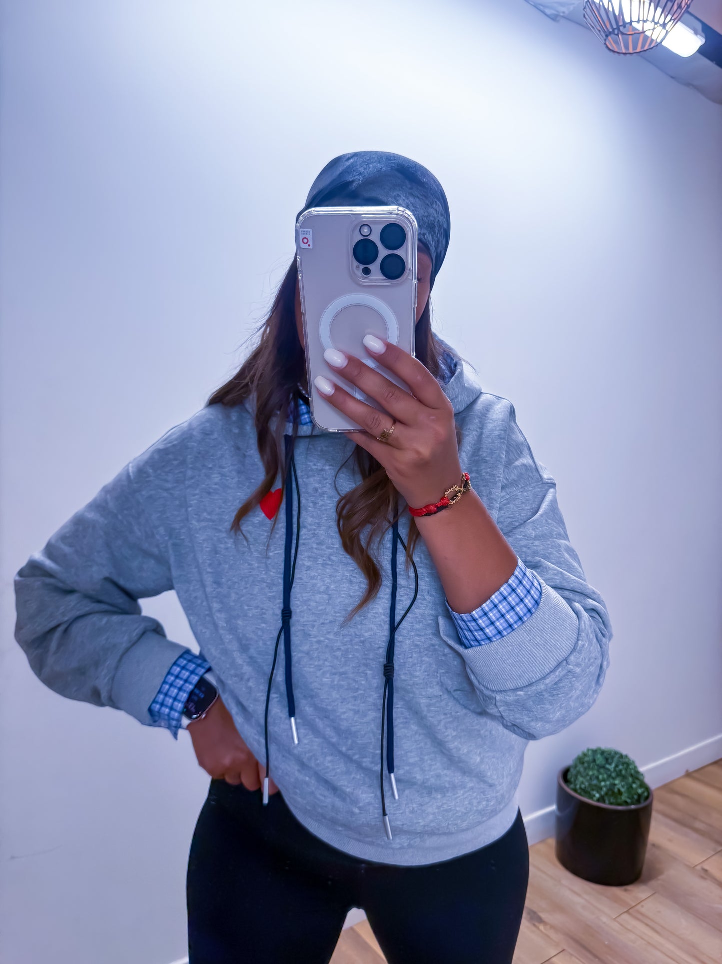 Pull à capuche AMY gris avec chemise intégrée - EXCLUSIVITÉ Mûzâ paris